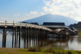 日本一長い木橋 【鶴の舞橋】